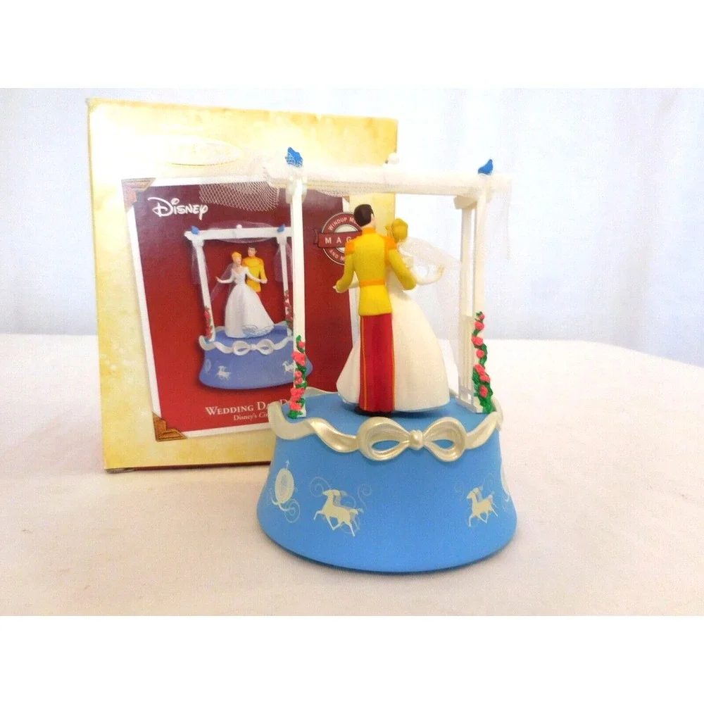 Hallmark Keepsake Ornament Ornament Wedding Day Dance Disney's Cinderella 2005